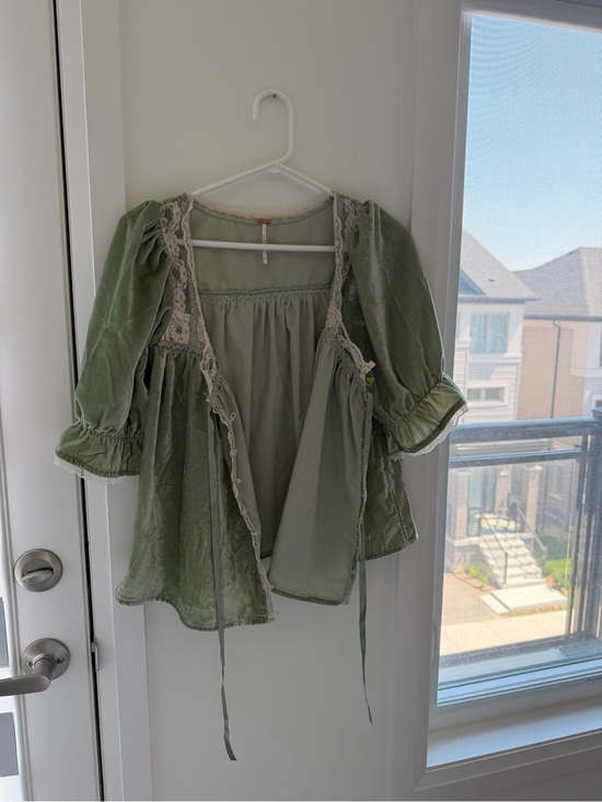 Free People Tops - FREE PEOPLE LETS VOYAGE Light Sage Green velvet Peasant Blouse with Lace Trim